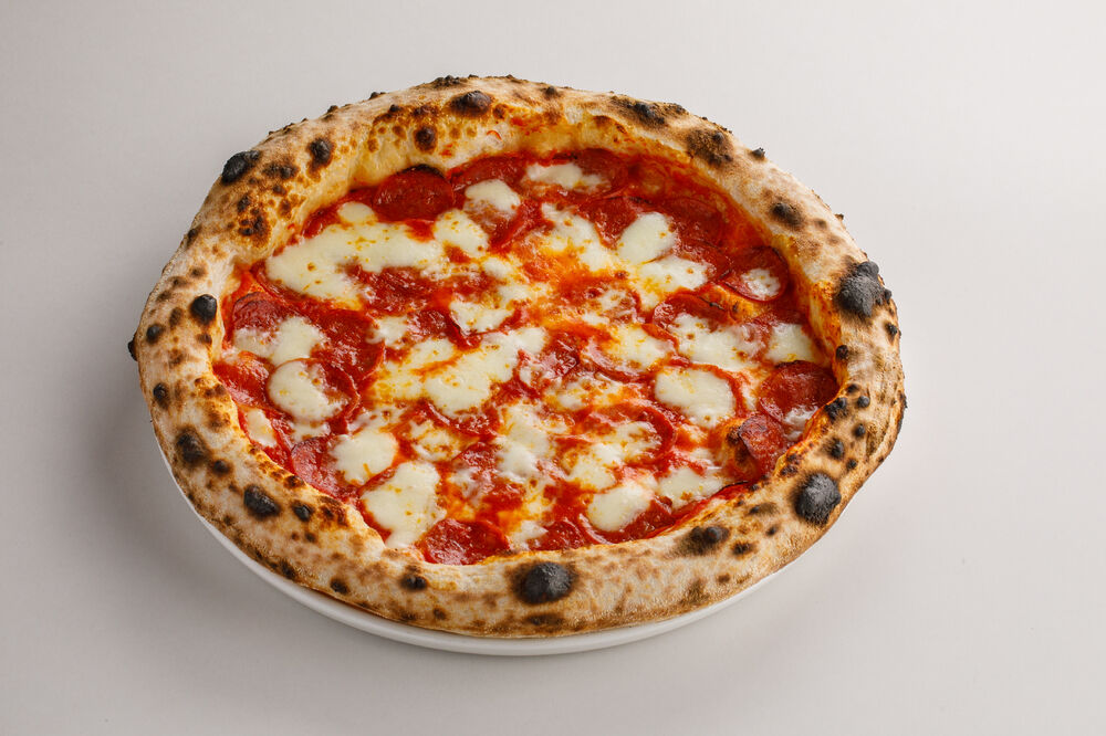 Pepperoni salami pizza