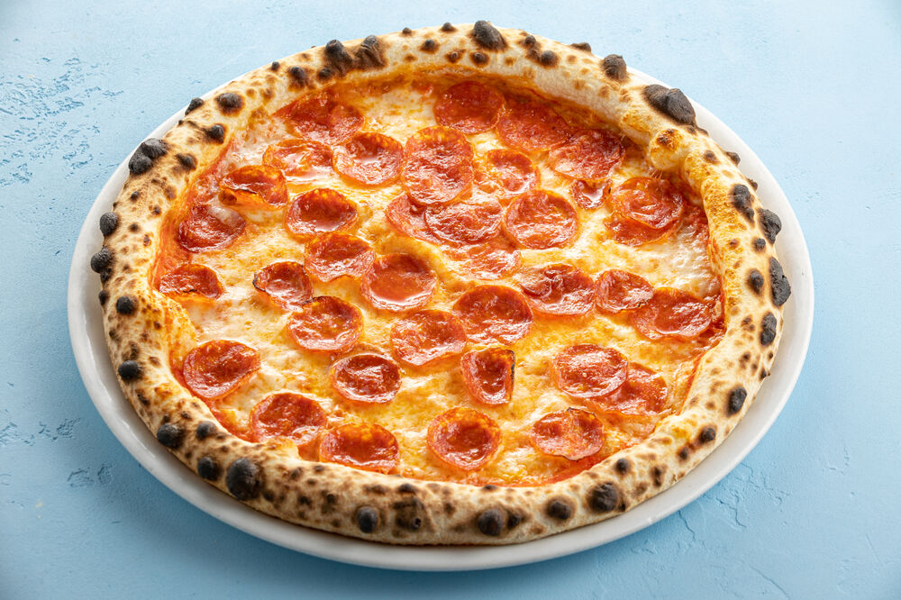 Pepperoni salami pizza