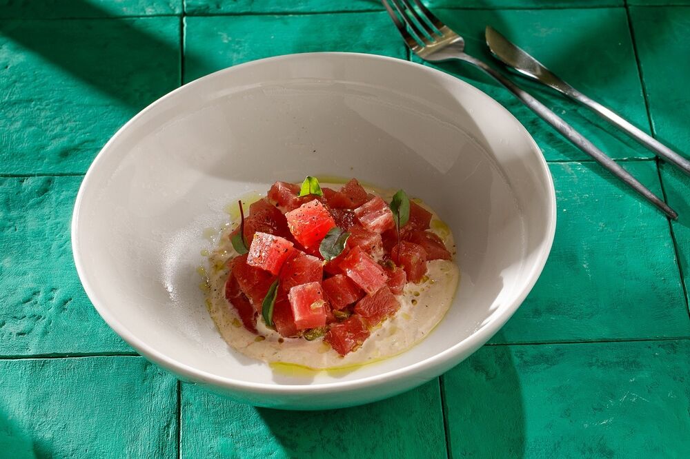 Tuna tartare with tonnato sauce