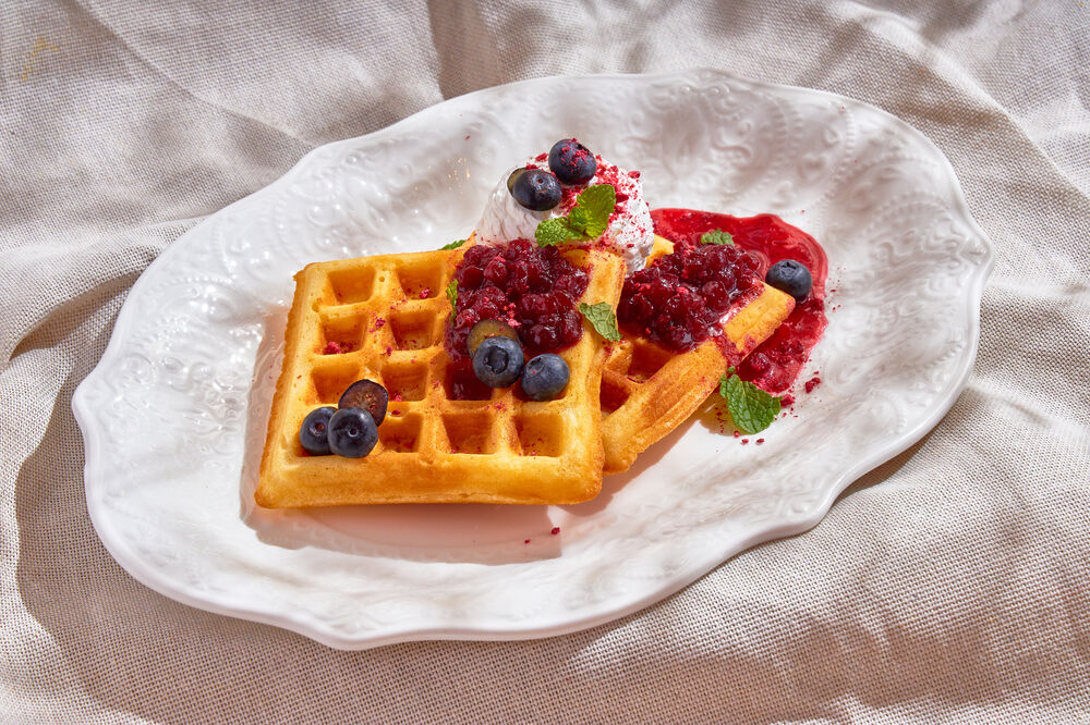 Curd waffles with coconut mousse