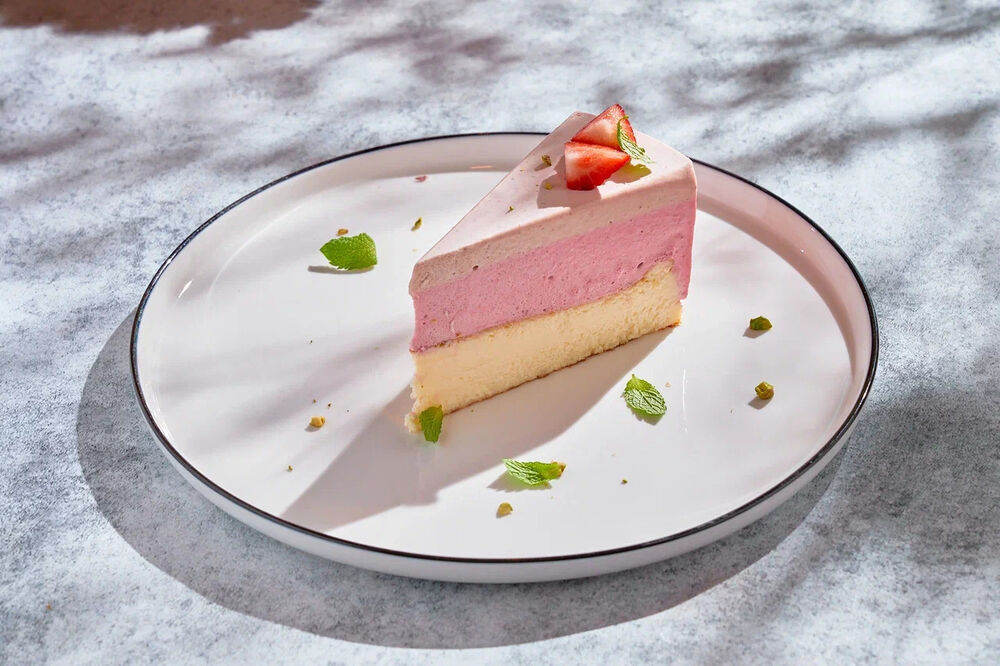 Bass cheesecake with strawberry mousse
