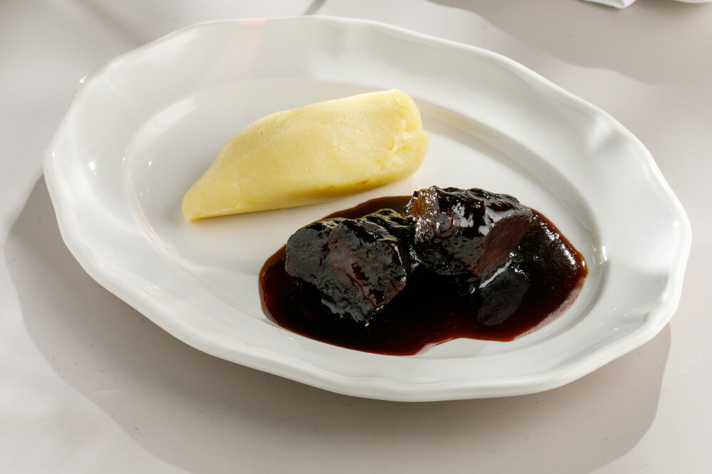 Veal cheeks with root vegetables