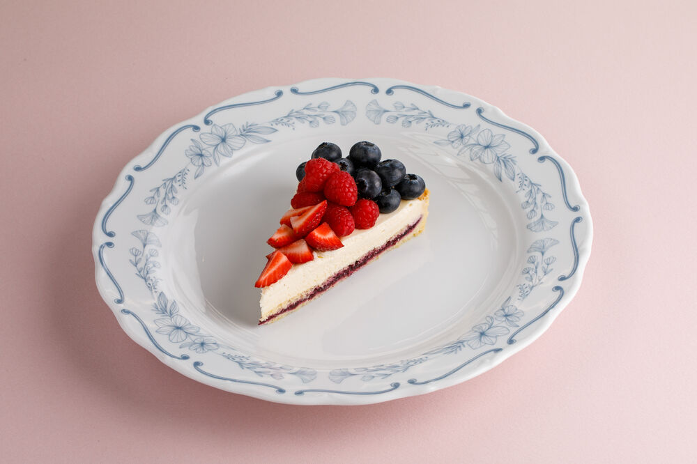 Fresh berry custard tart