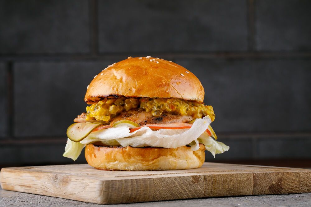 Burger with chicken and relish sauce