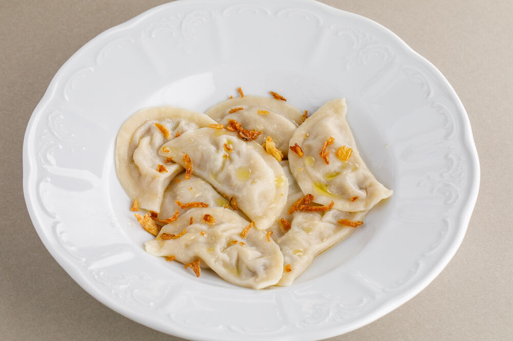 Dumplings with potatoes and mushrooms