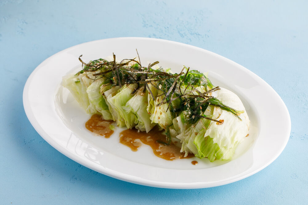 Salad Iceberg with nut sauce and seaweed