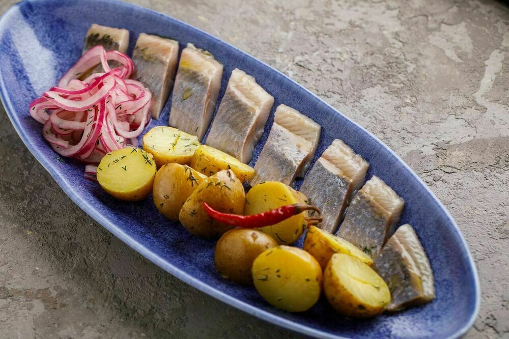 Herring with new potatoes and pickled onions