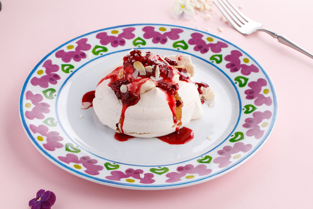  Pavlova dessert