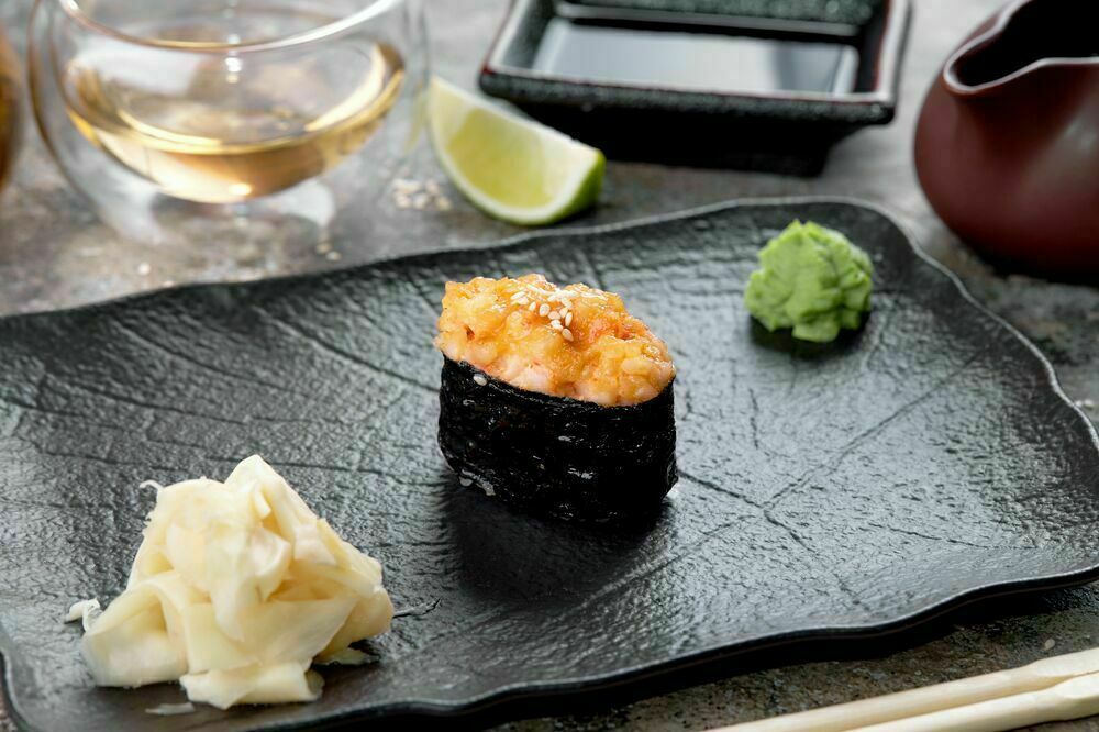 Baked sushi with scallop