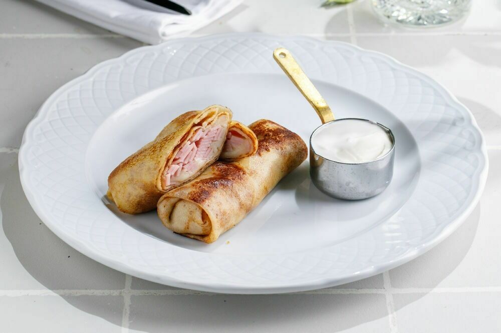 Pancakes with ham and cheese