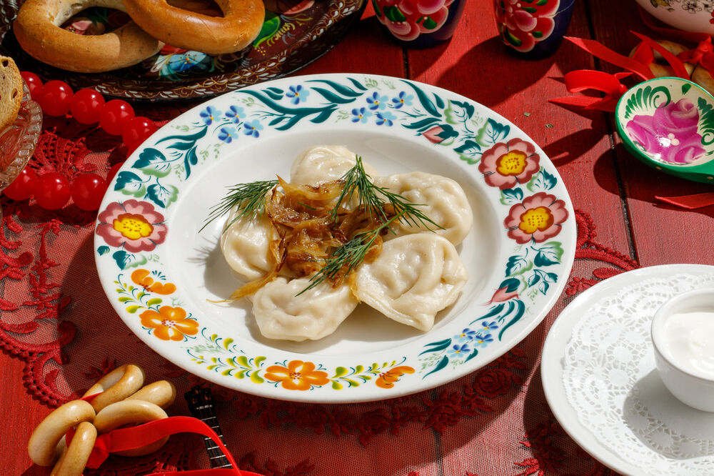 Dumplings with potatoes and lean sour cream