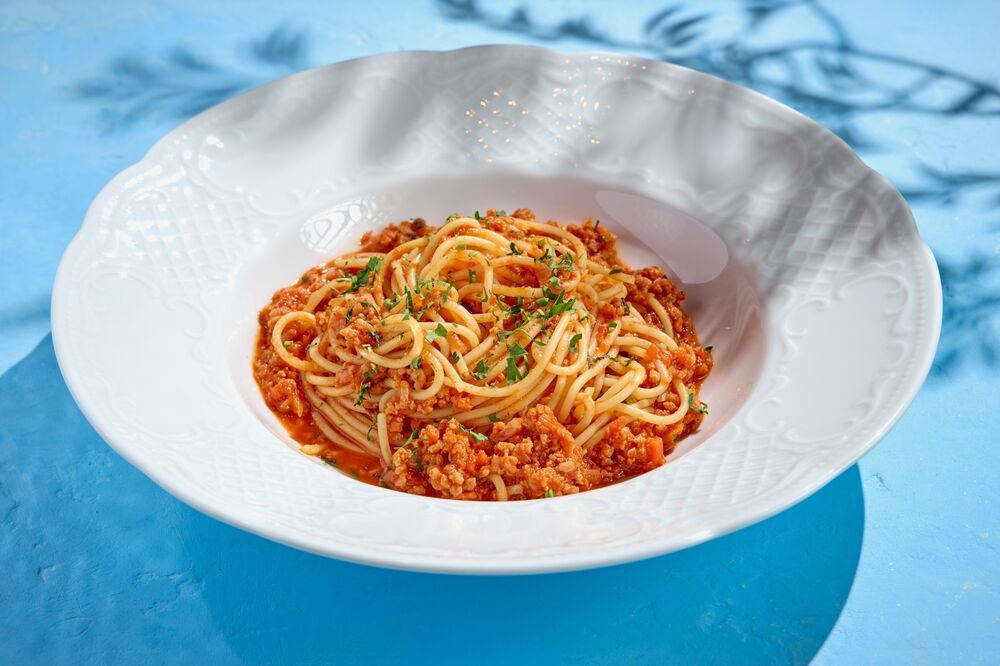 Spaghetti Bolognese with soy meat
