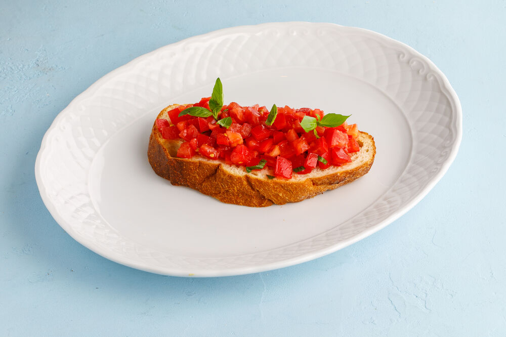  Bruschetta with tomatoes