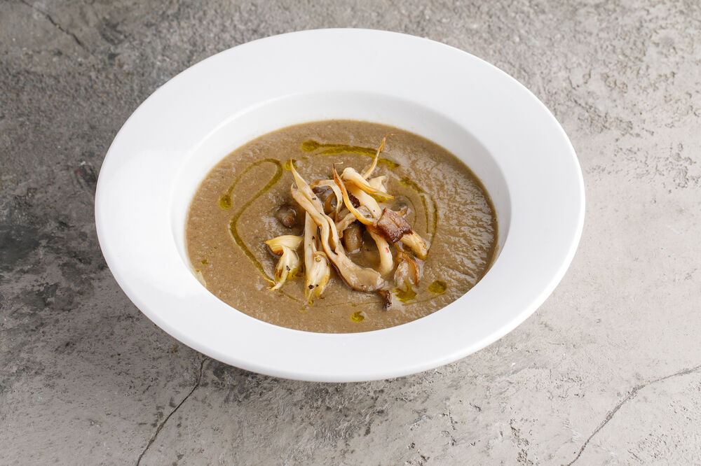 Mushroom puree soup with truffle oil