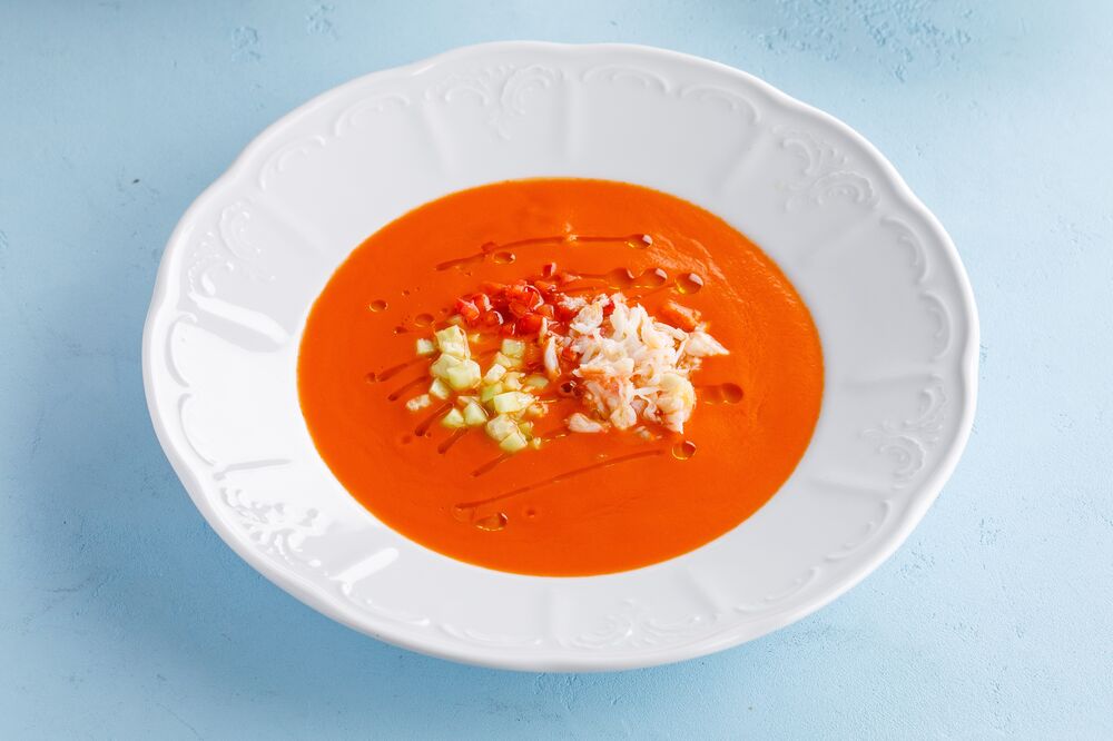 Gazpacho soup with crab