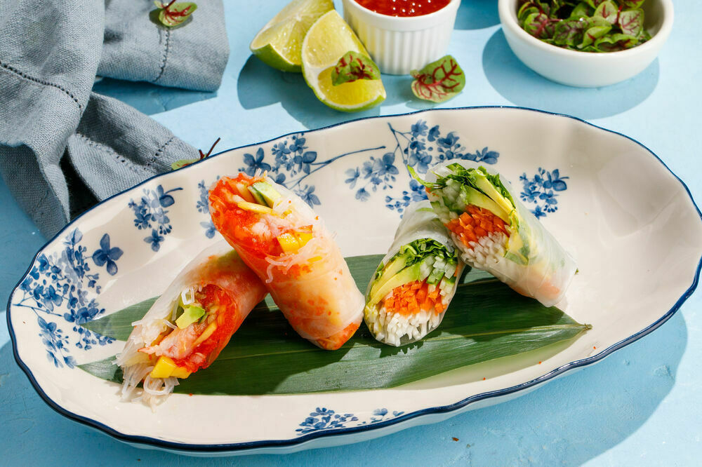  Fresh roll with vegetables 