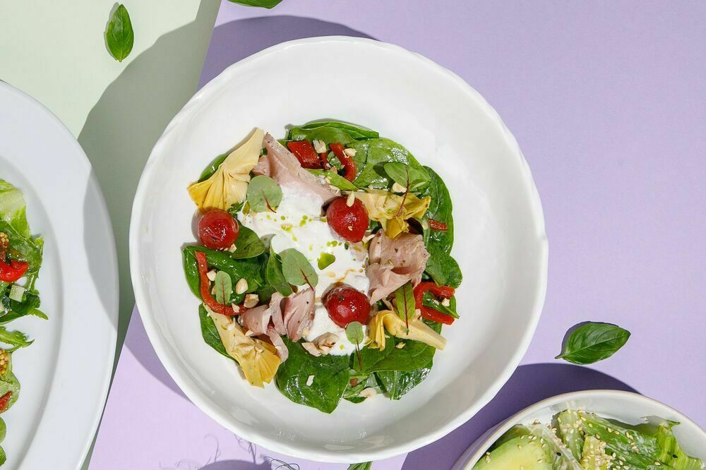 Salad with artichokes and veal