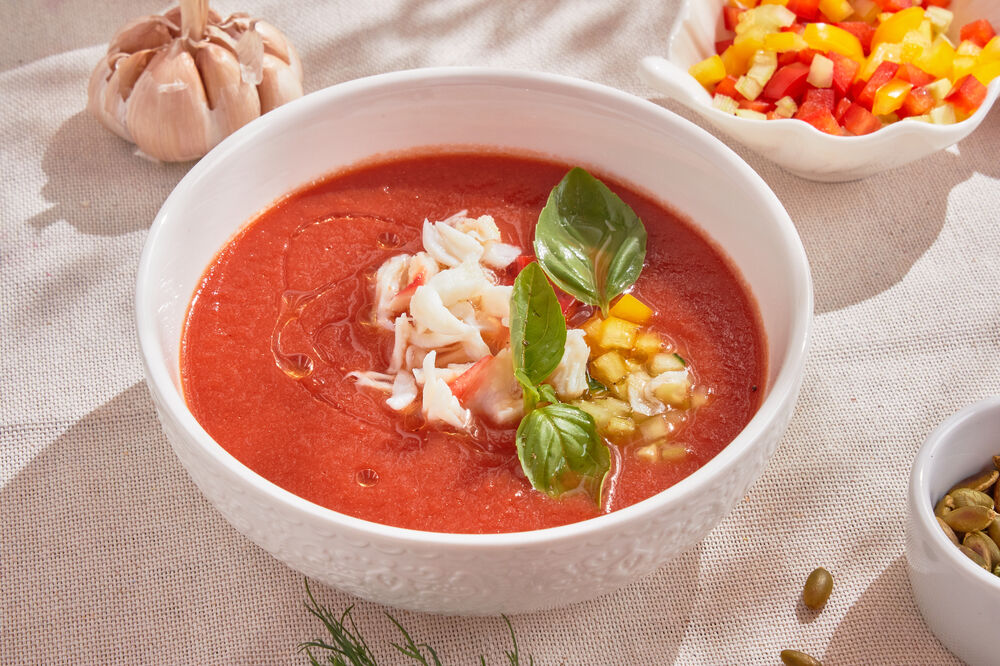 Andalusian gazpacho with crab