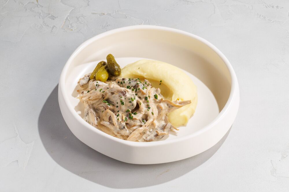 Beef Stroganoff with mashed potatoes