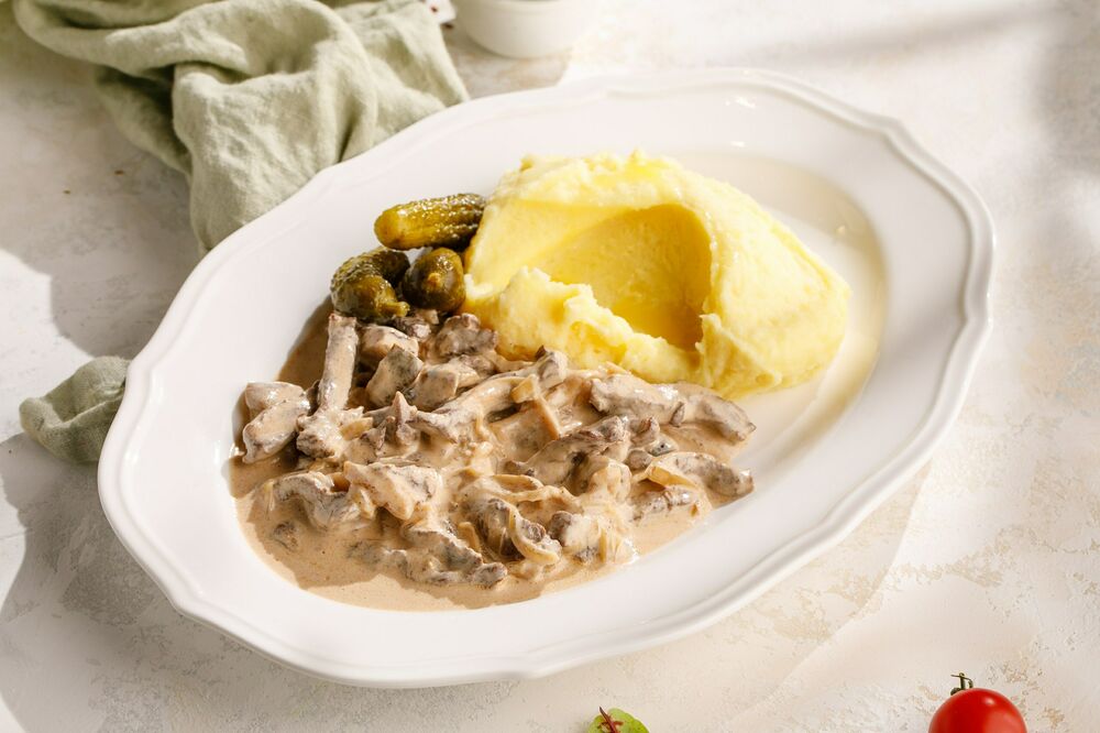 Beef Stroganoff with mashed potatoes