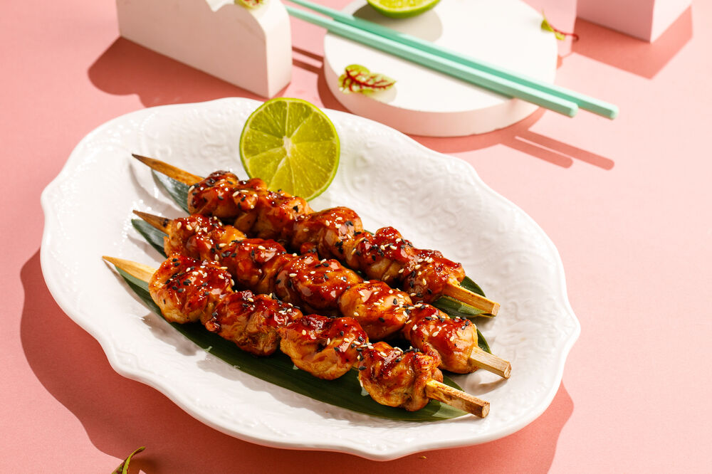 Chicken skewers in unagi-teriyaki sauce