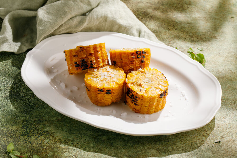 Grilled corn cob