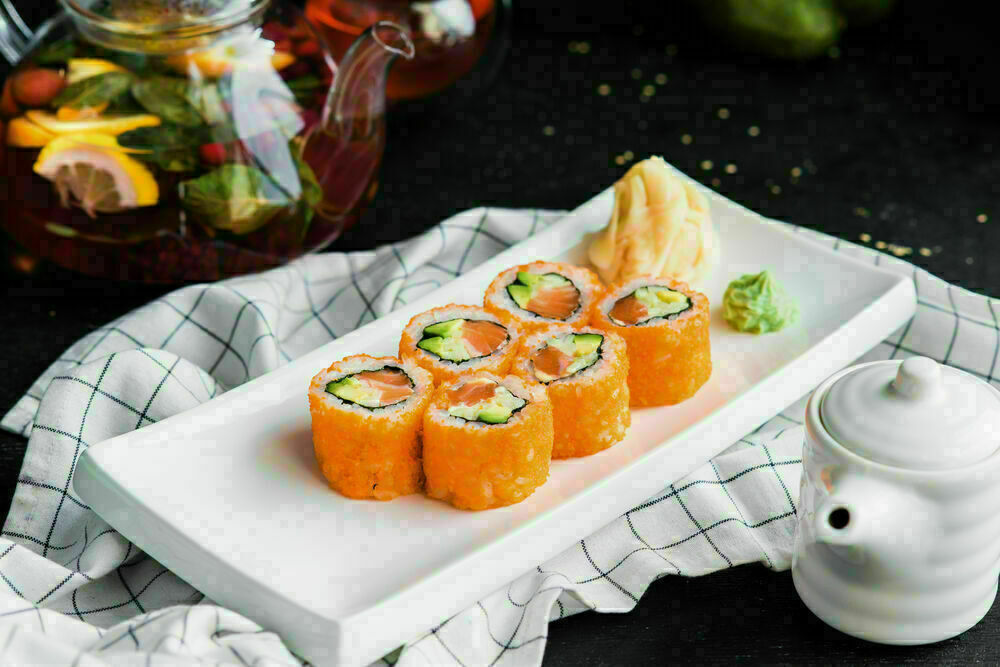 California roll with salmon