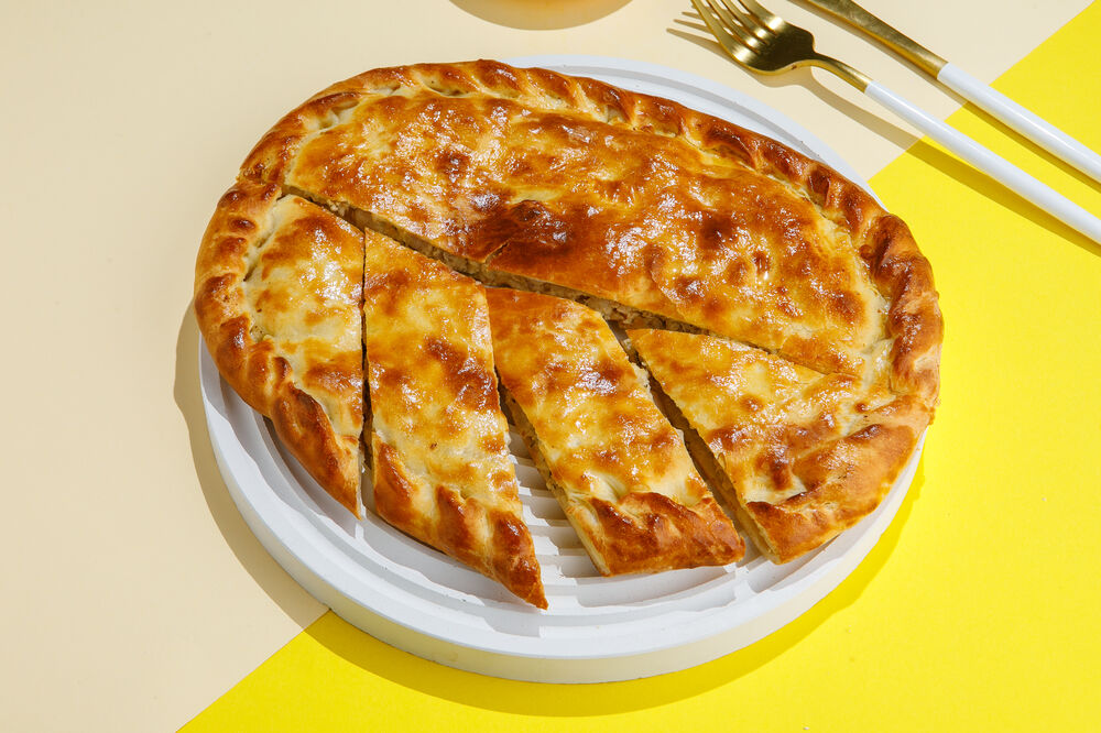 Tuna khachapuri