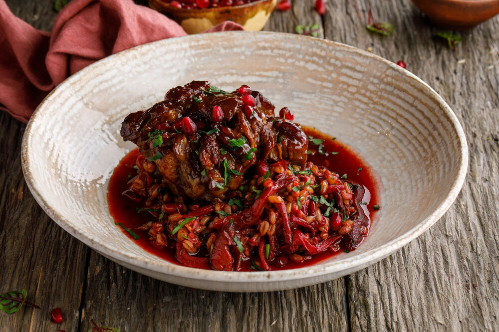 Oxtails with wheat and oyster mushrooms