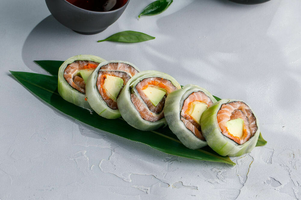 Fresh roll with salmon