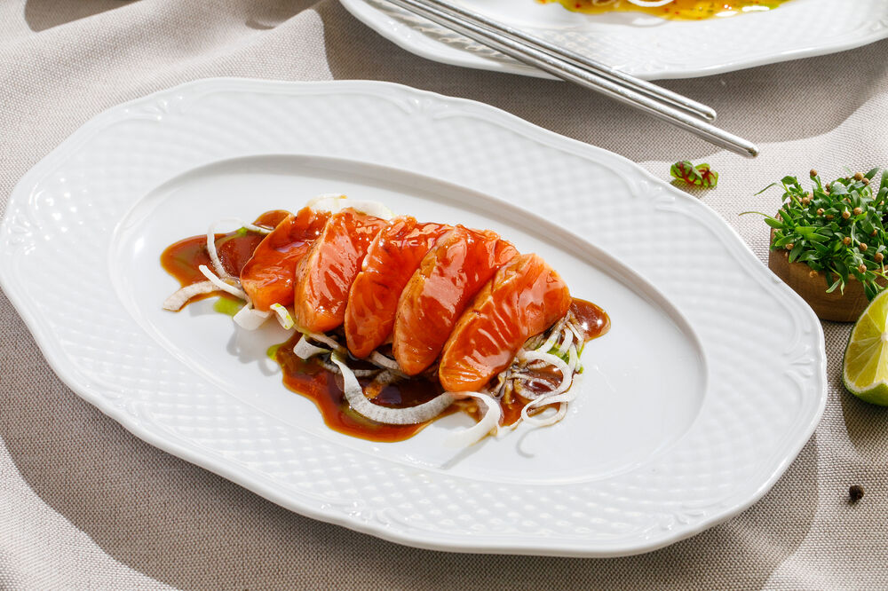 Tataki salmon with ponzu sauce