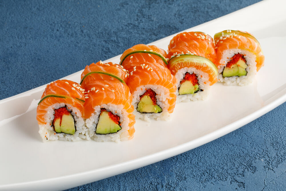 Tombo salmon roll