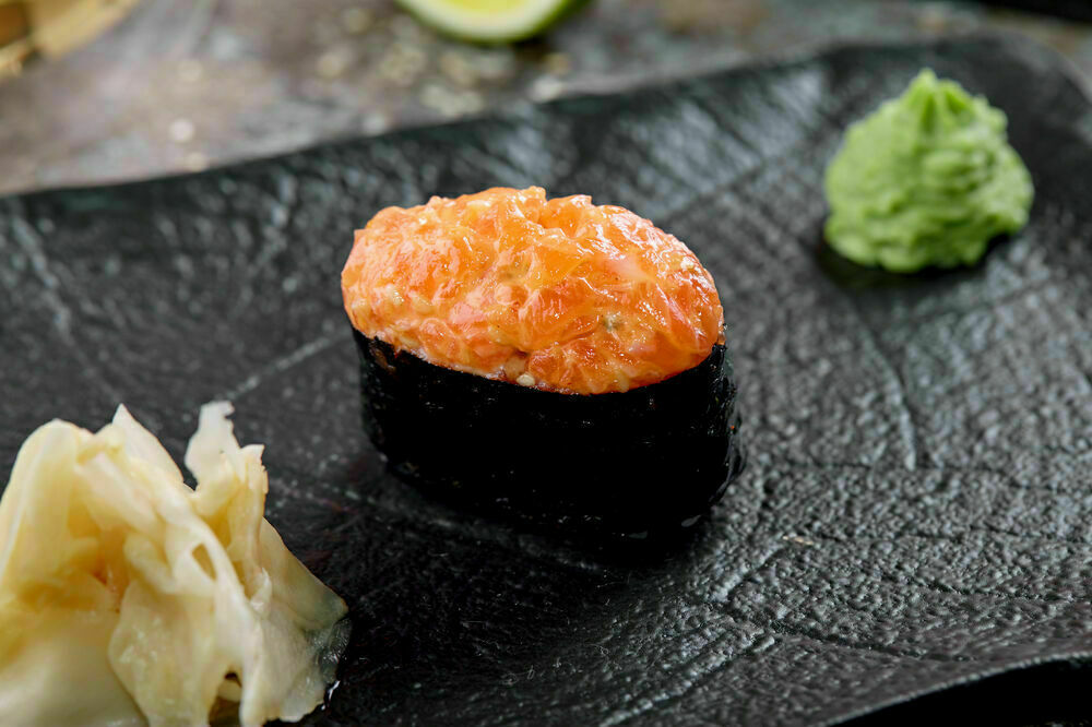 Spicy sushi salmon