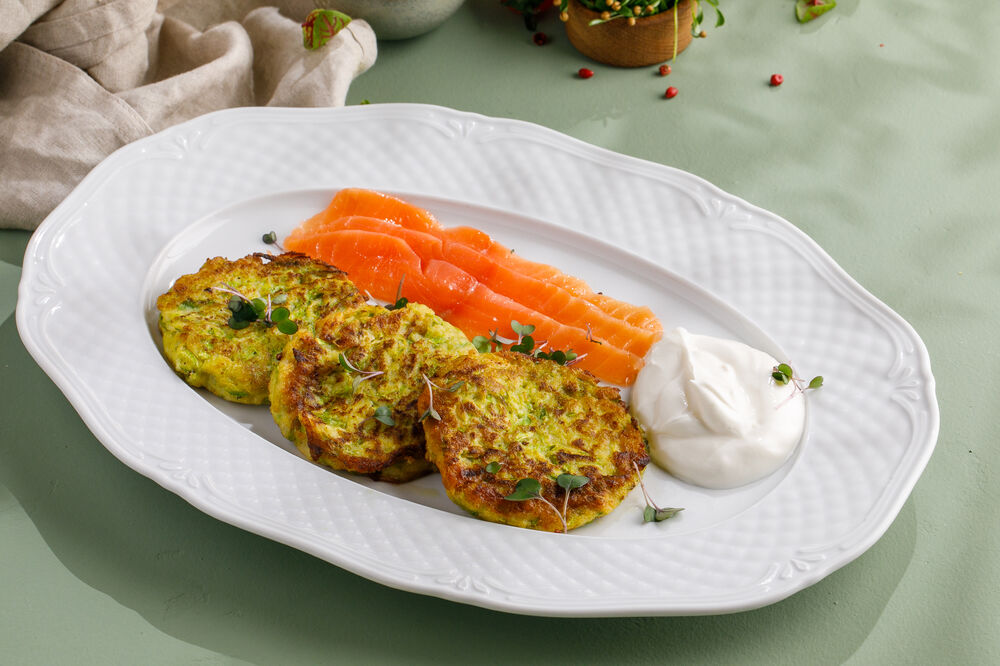 Zucchini fritters with salmon