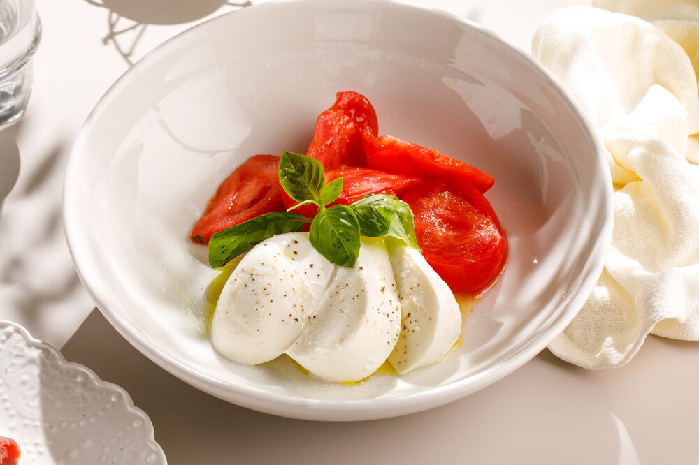 Mozzarella with Baku tomatoes