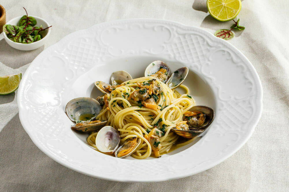 Pasta with vongole