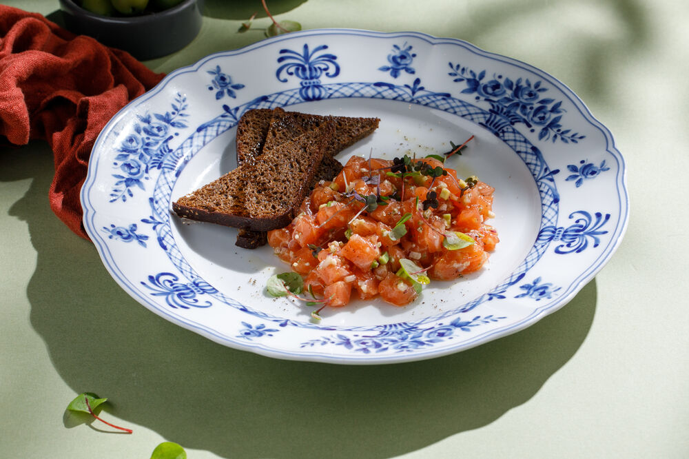 Salmon tartar