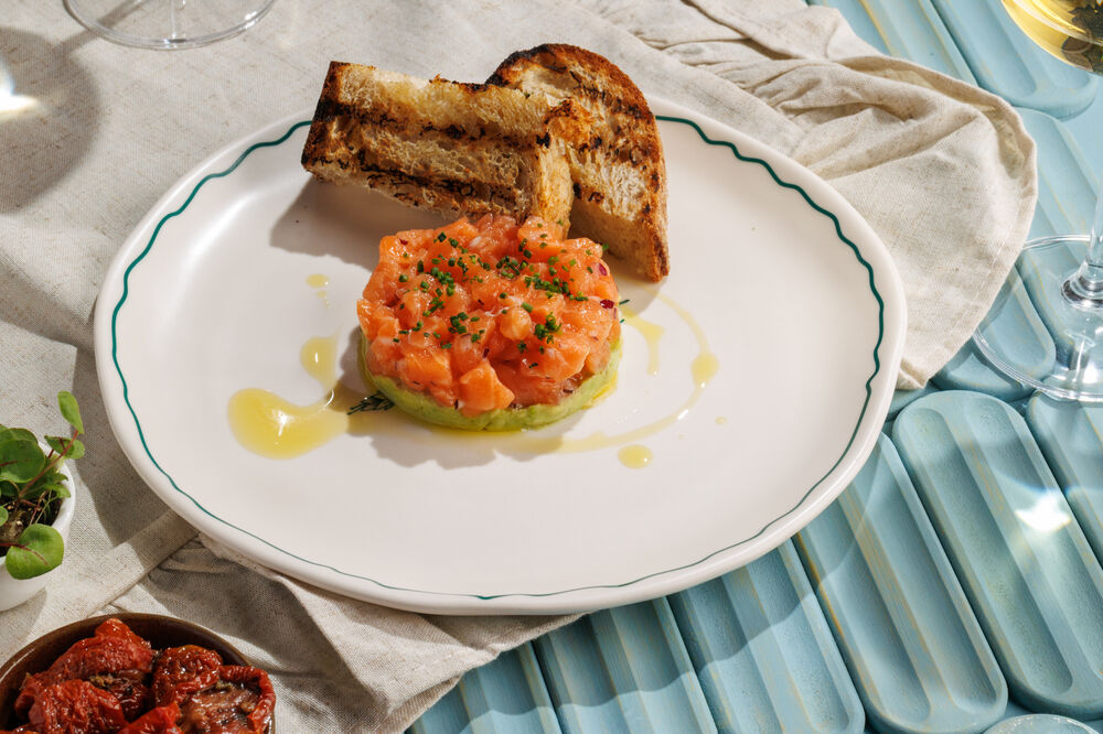 Salmon tartar