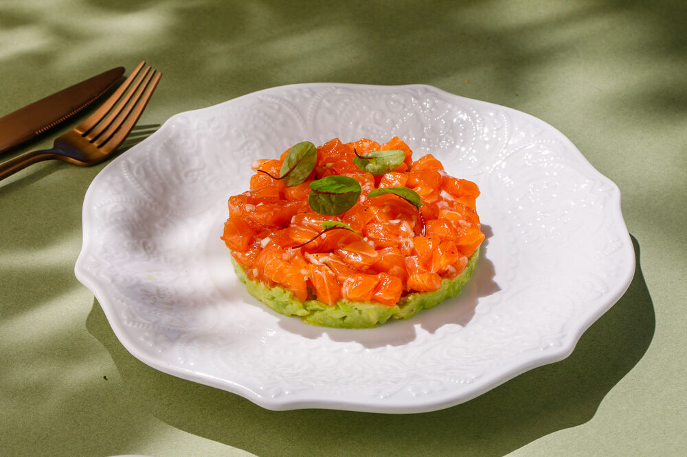 Salmon tartar