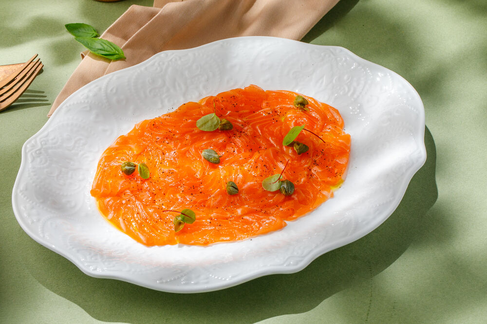 Salmon carpaccio