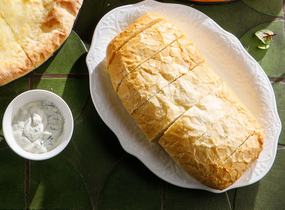  Ciabatta with garlic sauce