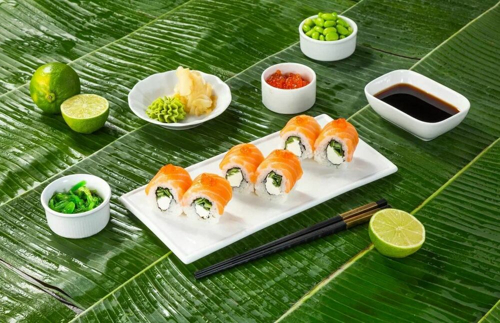  Creamy salmon roll