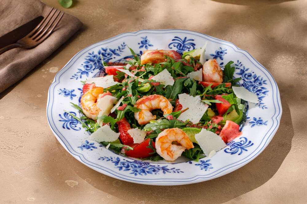 Arugula with shrimp