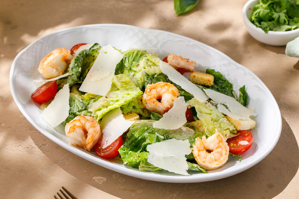 Caesar salad with shrimps