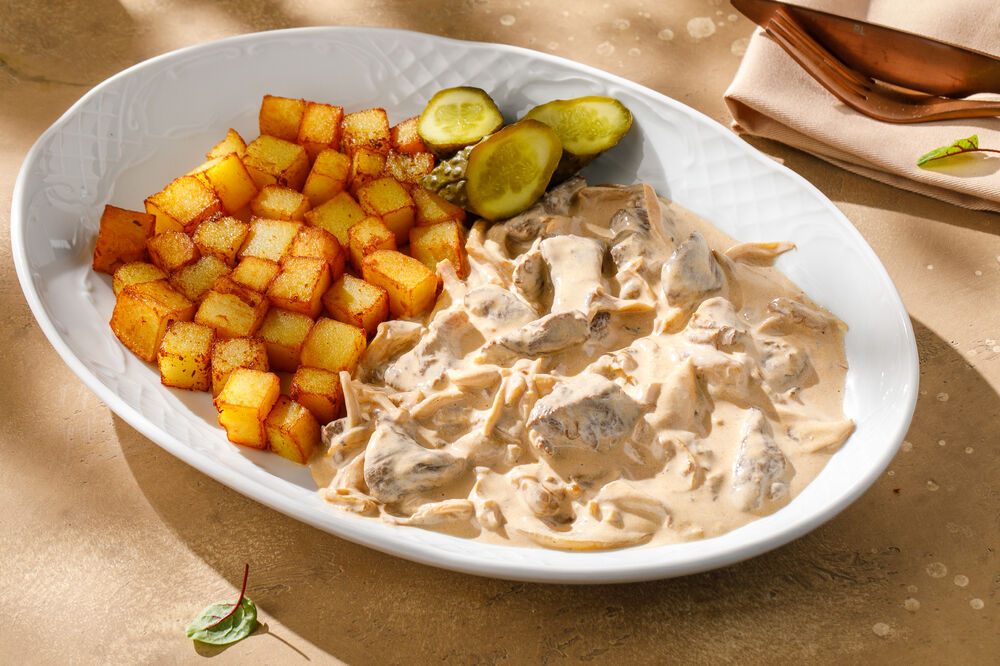 Beef stroganoff with homemade potatoes