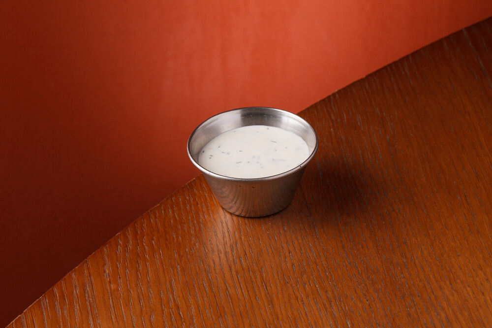 Sour cream and garlic sauce