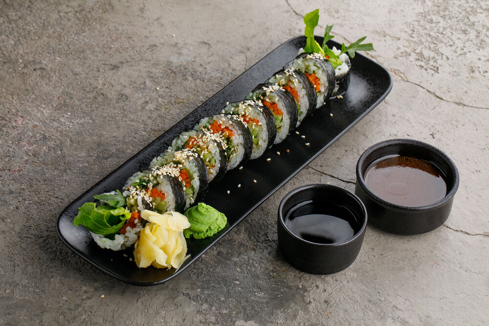 Kimbap with vegetables