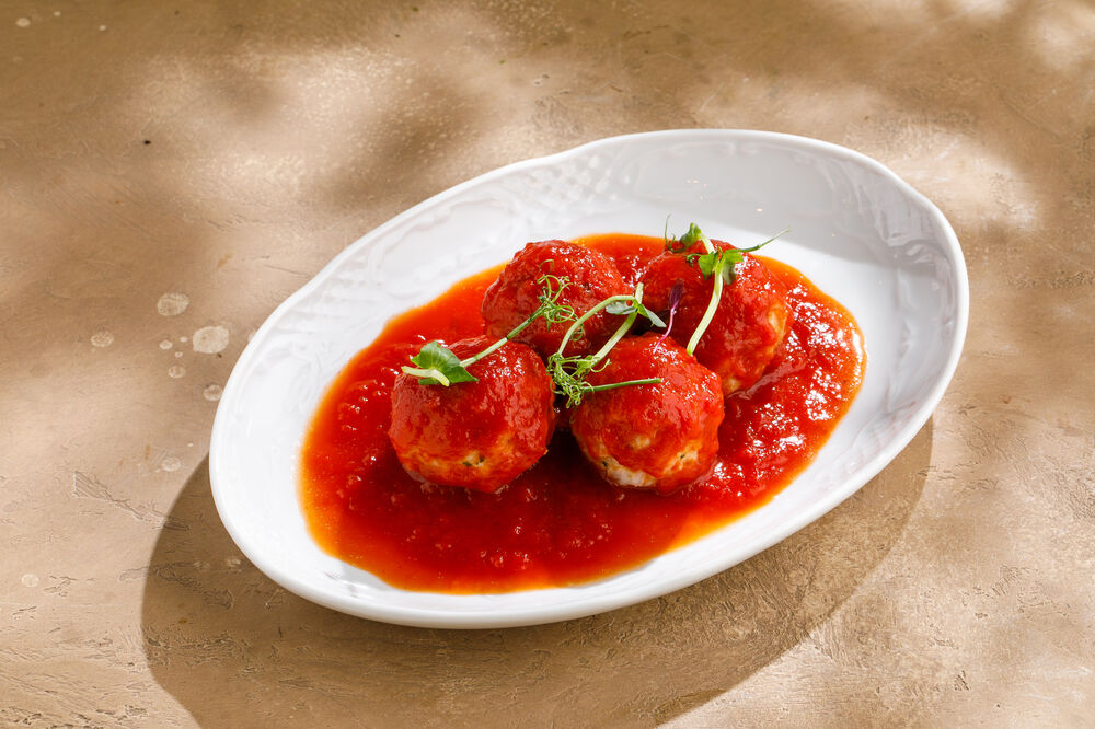 Turkey meatballs with tomato sauce