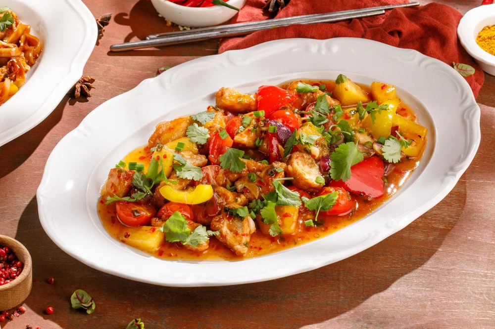 Курица с ананасами
