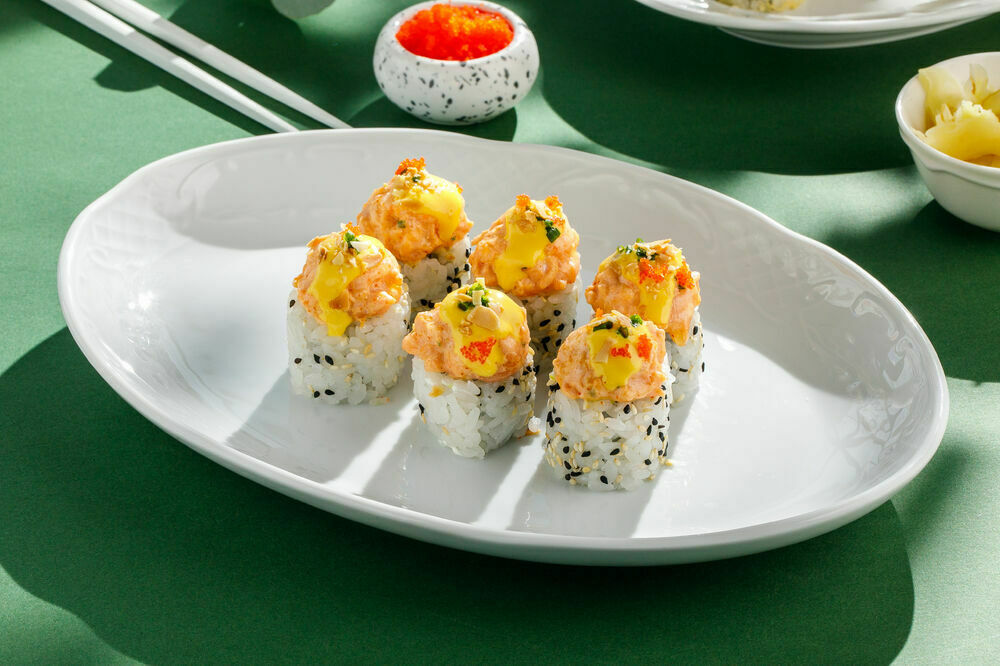 Roll with shrimp and orange. 